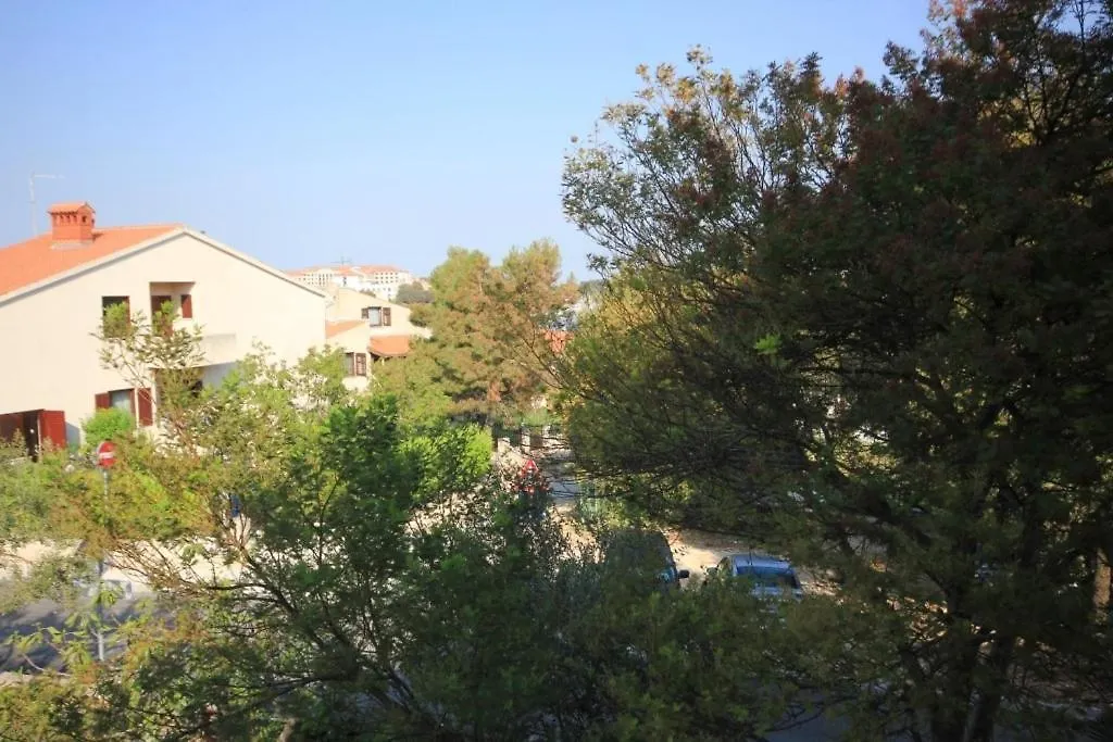 Holiday Apartments Pjescana Uvala, Pula - 7652 0*,  Хорватия