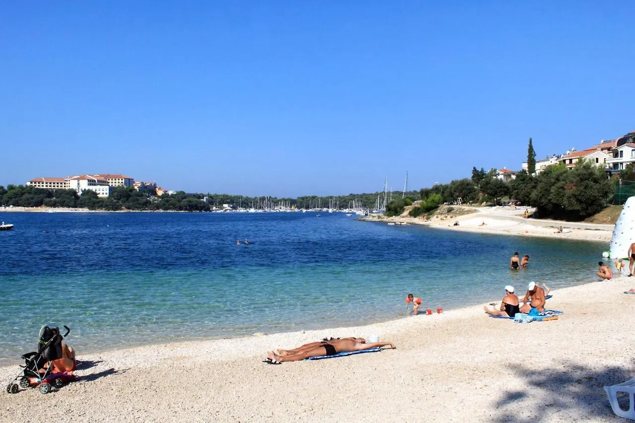 Holiday Apartments Pjescana Uvala, Pula - 7652
