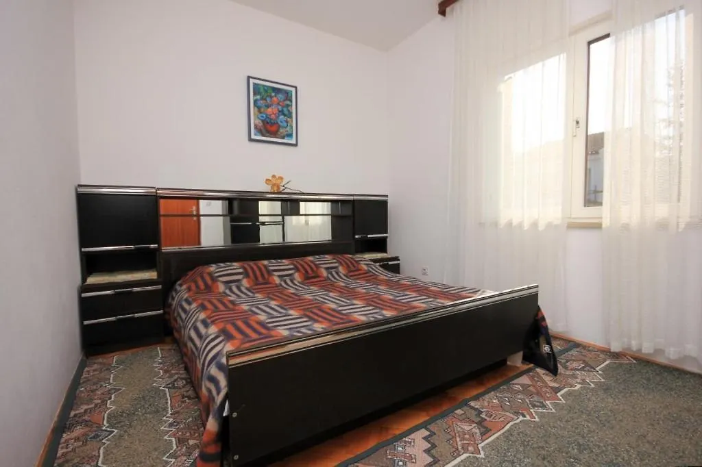 Holiday Apartments Pjescana Uvala, Pula - 7652